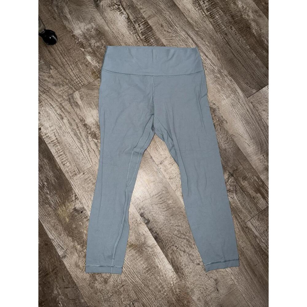 Lululemon 🍋 Cropped Leggings size 12